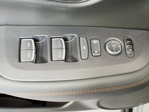 Used 2027 Honda HR-V Sport image 15