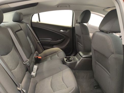 Used 2017 Chevrolet Volt LT w/ Comfort Package image 19