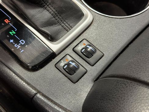 Used 2016 Toyota Highlander XLE FWD image 21