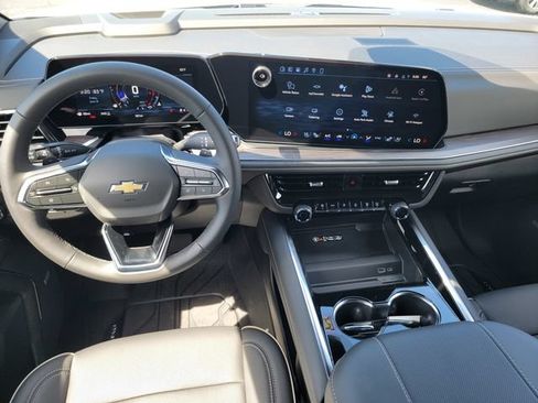New 2026 Chevrolet Suburban Premier w/ Sun And Tow Package AWD/4WD image 29