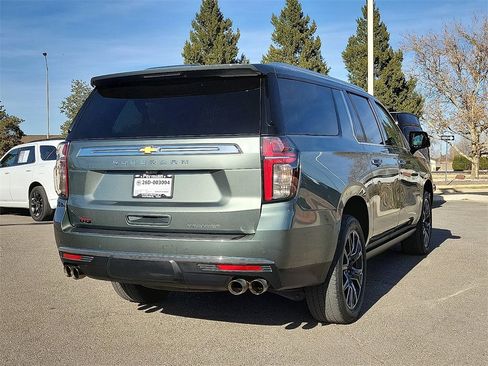 Used 2023 Chevrolet Suburban Premier image 10