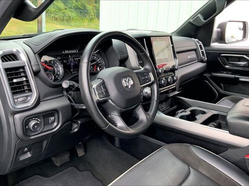 Used 2024 RAM 1500 Laramie AWD/4WD image 13