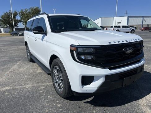 New 2025 Ford Expedition Max Active image 2