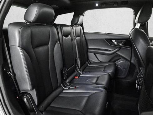 Used 2019 Audi Q7 3.0T Prestige w/ Prestige Package image 21