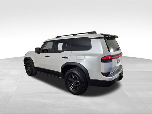 Used 2024 Lexus GX 550 AWD/4WD image 10
