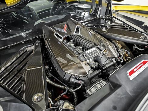 Used 2025 Chevrolet Corvette Z06 w/ Z07 Performance Package RWD image 12