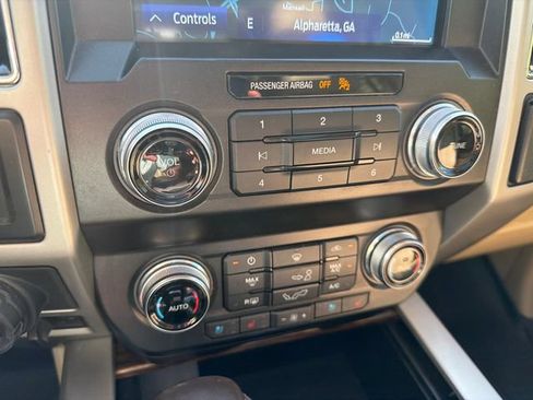Used 2020 Ford F150 Lariat w/ Equipment Group 502A Luxury AWD/4WD image 29