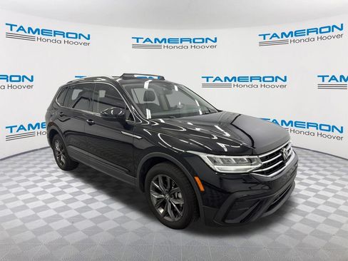 Used 2023 Volkswagen Tiguan SE w/ Panoramic Sunroof Package FWD image 7