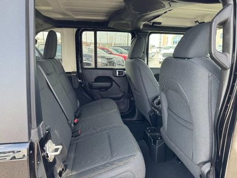 Used 2024 Jeep Wrangler Sport S image 11