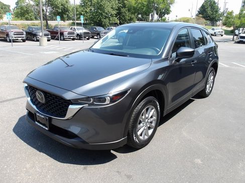 Used 2023 MAZDA CX-5 AWD 2.5 S w/ Preferred Package image 4