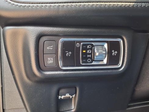 Used 2023 Lincoln Nautilus Reserve image 18