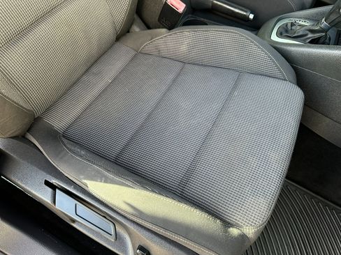 Used 2011 Volkswagen Golf TDI image 39