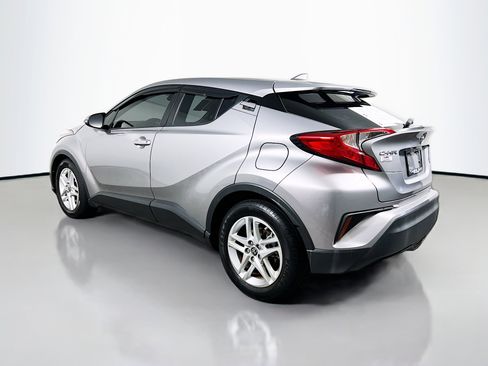 Used 2020 Toyota C-HR XLE image 8