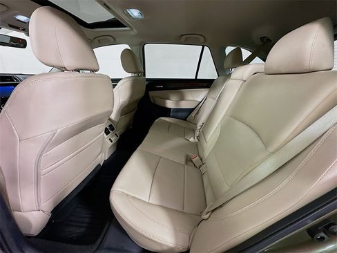 Used 2018 Subaru Outback 2.5i Limited image 4