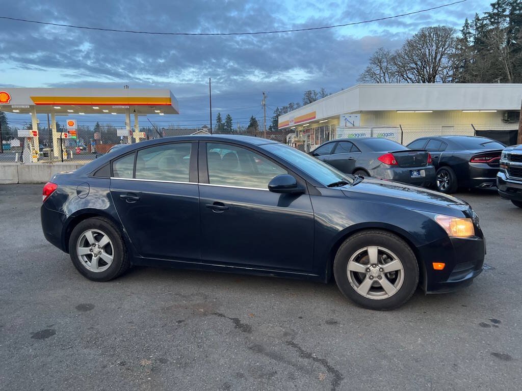 Used 2014 Chevrolet Cruze LT FWD image 12
