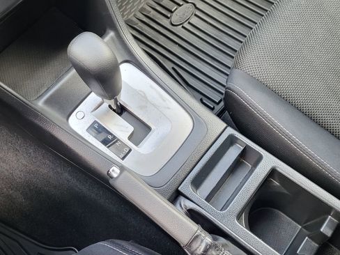 Used 2013 Subaru Crosstrek 2.0i Premium image 23