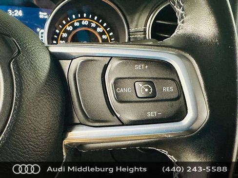 Used 2021 Jeep Wrangler Unlimited Sahara AWD/4WD image 20