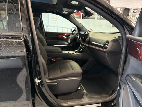 Used 2024 Chevrolet Traverse Z71 w/ Enhanced Driving Package image 29