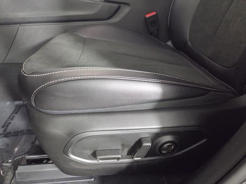 New 2026 Jeep Grand Cherokee Altitude image 18