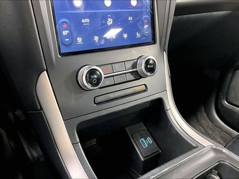 Used 2024 Ford Edge ST-Line AWD/4WD image 16