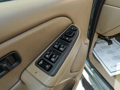 Used 2007 Chevrolet Silverado 2500 LT w/ Heavy-Duty Power Package RWD image 17