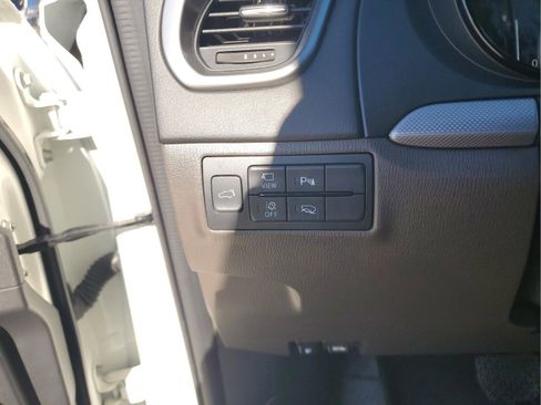 Used 2022 MAZDA CX-9 Signature image 9