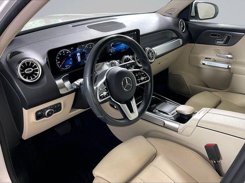 Used 2021 Mercedes-Benz GLB 250 4MATIC image 14