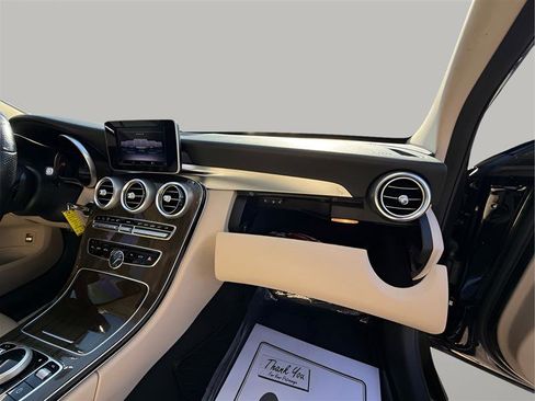 Used 2018 Mercedes-Benz C 300 Sedan w/ Premium Package image 31