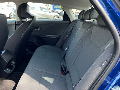 Used 2025 Kia K4 LXS image 27