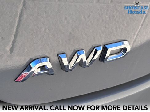 Certified 2025 Honda Pilot Touring image 10