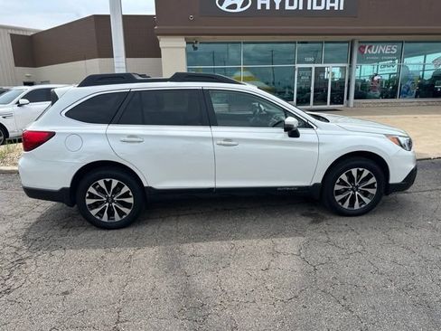 Used 2017 Subaru Outback 2.5i Limited AWD/4WD image 11