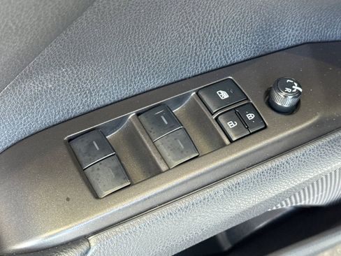 Used 2022 Toyota Camry LE FWD image 13