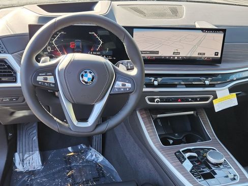 New 2026 BMW X5 xDrive50e AWD/4WD image 11