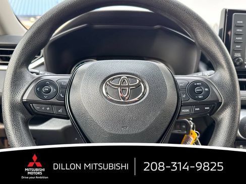 Used 2022 Toyota RAV4 LE AWD/4WD image 25