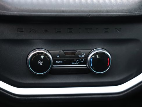 Certified 2025 Ford Expedition Active image 31