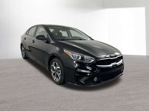 Used 2021 Kia Forte LXS FWD image 3