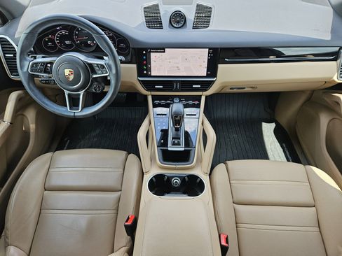 Certified 2023 Porsche Cayenne AWD/4WD image 24