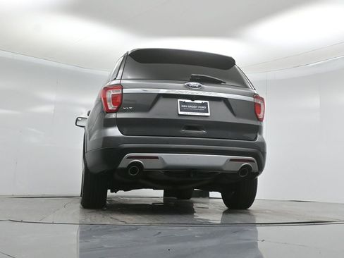 Certified 2017 Ford Explorer XLT w/ Equipment Group 202A FWD image 52