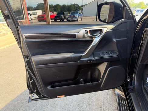 Used 2022 Lexus GX 460 Premium AWD/4WD image 12