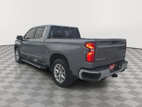 Used 2019 Chevrolet Silverado 1500 LTZ w/ LTZ Premium Package AWD/4WD image 7