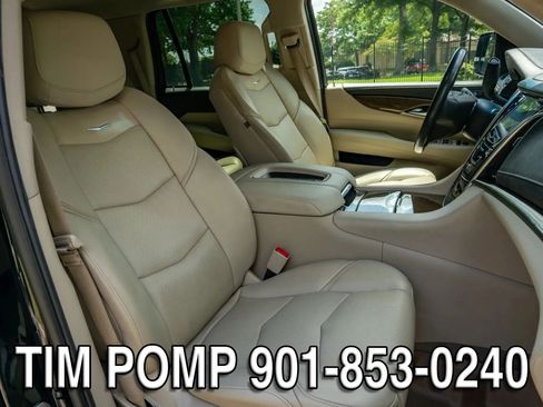 Used 2020 Cadillac Escalade Luxury RWD image 18