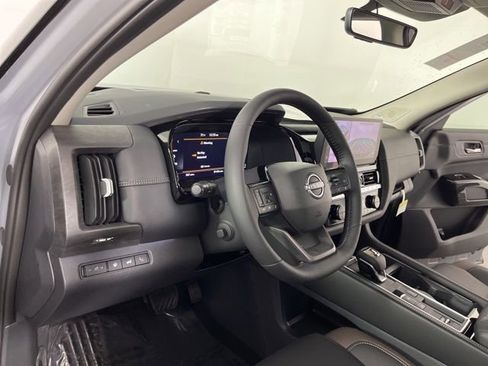 New 2026 Nissan Pathfinder Platinum image 19