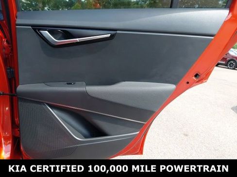 Certified 2023 Kia Niro EX FWD image 27
