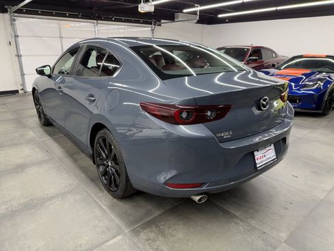 Used 2023 MAZDA MAZDA3 s image 4