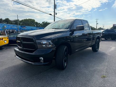 Used 2015 RAM 1500 Express w/ Black Ram 1500 Express Group AWD/4WD image 7