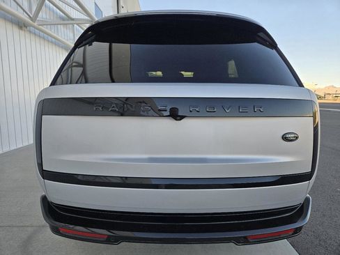 Used 2023 Land Rover Range Rover SE AWD/4WD image 17