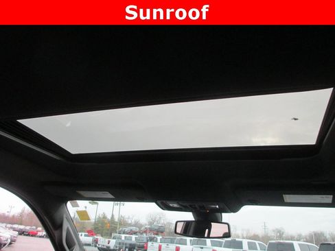 Used 2019 Chevrolet Silverado 1500 High Country image 15