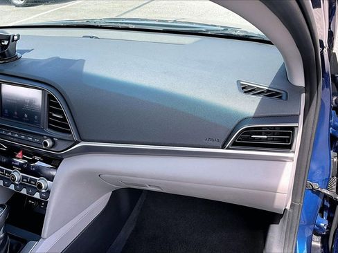 Used 2020 Hyundai Elantra SEL image 22