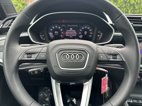 Used 2025 Audi Q3 2.0T Premium w/ Black Optic Sport Package AWD/4WD image 22