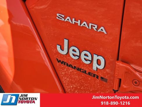 Used 2023 Jeep Wrangler Unlimited Sahara AWD/4WD image 12
